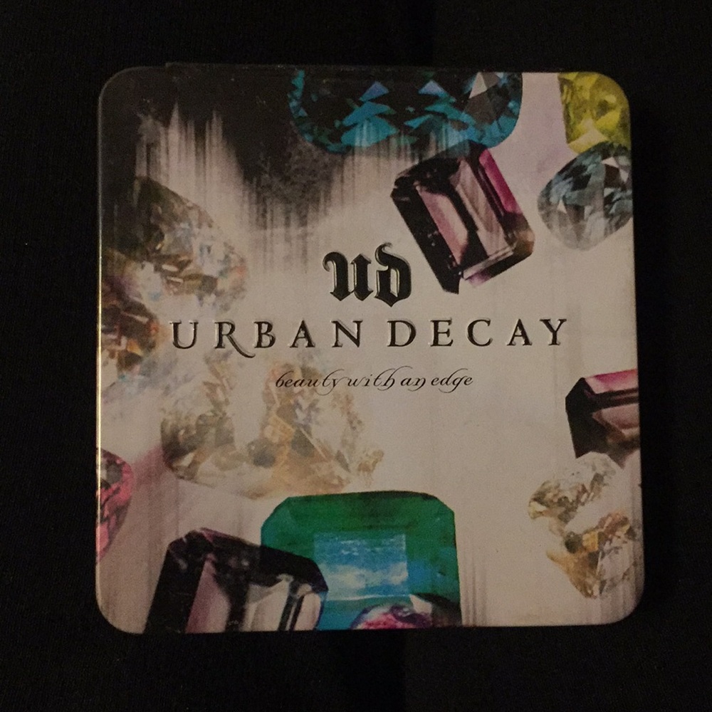 Custom Urban Decay Eyeshadow Full Palette!